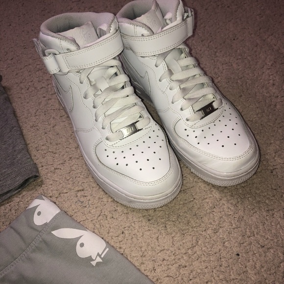 SOLD - Picture 3 of 4